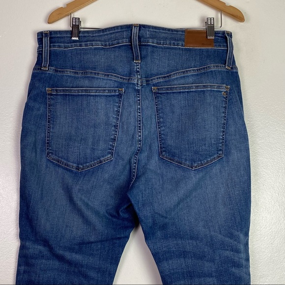Madewell Women's Curvy High-Rise Skinny Jeans: Drop Step-Hem Edition Size 33P - Picture 9 of 16